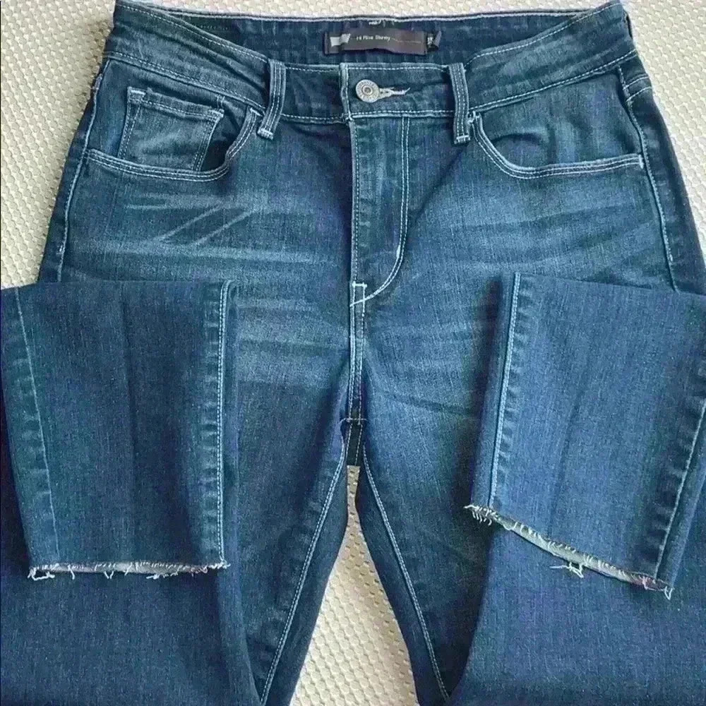 Levi’s high rise skinny crop jeans